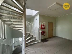 Pronájem kanceláře, Karviná, Karola Śliwky, 830 m2