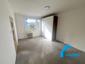 Pronájem bytu 1+1, Děčín, Jezdecká, 35 m2