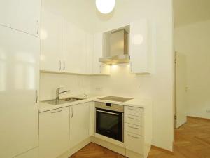 Pronájem bytu 2+kk, Praha - Vinohrady, Balbínova, 66 m2