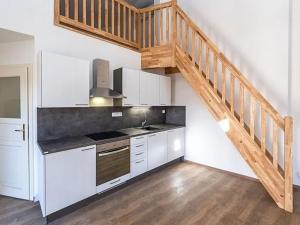 Pronájem bytu 2+kk, Praha - Nové Město, Lípová, 49 m2