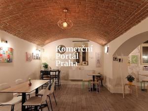 Pronájem restaurace, Praha - Staré Město, Kostečná, 90 m2