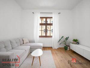 Pronájem bytu 2+kk, Praha - Holešovice, U průhonu, 46 m2