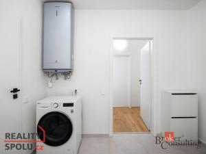 Pronájem bytu 2+kk, Praha - Holešovice, U průhonu, 46 m2