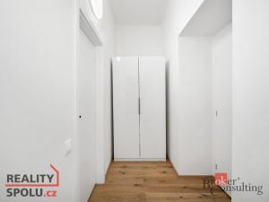 Pronájem bytu 2+kk, Praha - Holešovice, U průhonu, 46 m2