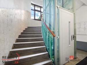 Pronájem bytu 2+kk, Praha - Holešovice, U průhonu, 46 m2