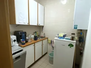 Pronájem kanceláře, Hradec Králové, Československé armády, 131 m2