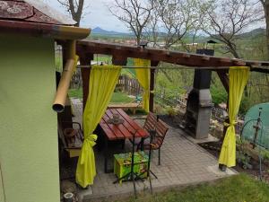 Prodej chaty, Křesín - Levousy, 80 m2