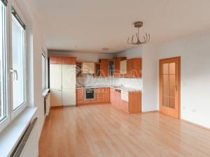 Pronájem bytu 2+kk, Praha - Libeň, Kovanecká, 62 m2