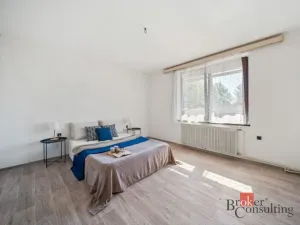 Prodej rodinného domu, Dubenec, 500 m2