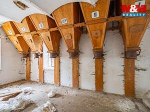 Prodej historického objektu, Klatovy - Beňovy, 934 m2
