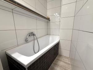 Pronájem bytu 2+1, Hrušovany u Brna, Sídliště, 65 m2