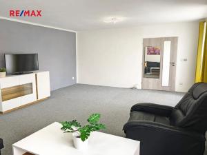 Pronájem kanceláře, Neratovice, 50 m2