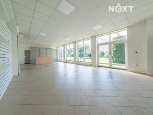 Pronájem obchodního prostoru, Karviná, tř. Těreškovové, 72 m2