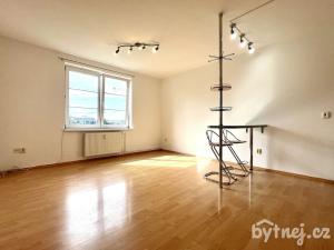Pronájem bytu 1+kk, Olomouc - Slavonín, Topolová, 30 m2