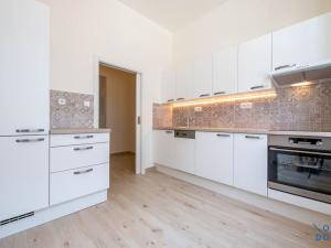 Pronájem bytu 1+1, Praha - Libeň, Kurta Konráda, 28 m2