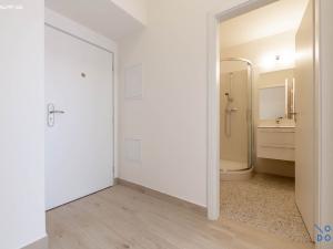 Pronájem bytu 1+1, Praha - Libeň, Kurta Konráda, 28 m2
