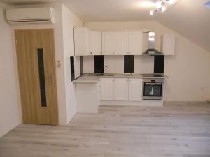 Pronájem bytu 2+kk, Prostějov, Vojáčkovo nám., 53 m2