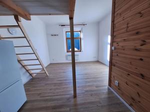 Pronájem bytu 1+kk, Praha - Košíře, Pod Kavalírkou, 26 m2