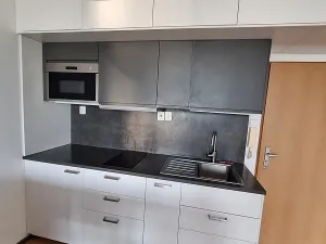 Pronájem bytu 1+kk, Praha - Michle, Jihlavská, 26 m2