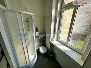 Pronájem bytu 2+1, Karlovy Vary, Jízdárenská, 60 m2