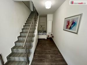 Pronájem bytu 2+1, Karlovy Vary, Jízdárenská, 60 m2