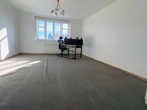 Pronájem bytu 3+1, Unhošť, tř. Dr. Beneše, 114 m2