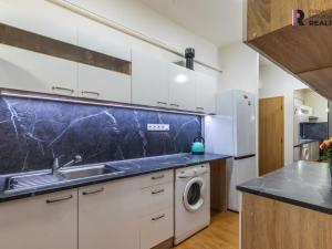Pronájem bytu 2+1, Praha - Bubeneč, Jaselská, 60 m2