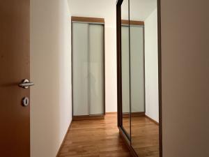 Pronájem bytu 2+kk, Praha - Holešovice, V přístavu, 74 m2