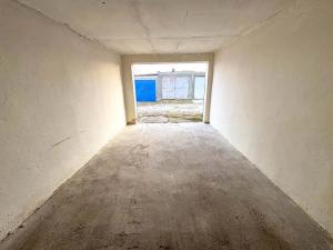 Pronájem garáže, Opava, Vančurova, 16 m2