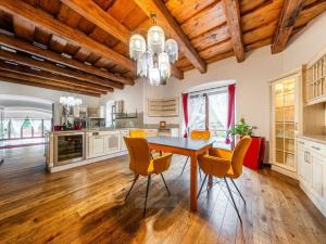 Prodej rodinného domu, Domanín, 717 m2