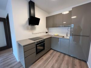 Pronájem bytu 2+kk, Praha - Košíře, Starokošířská, 60 m2