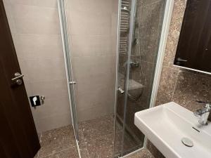 Pronájem bytu 2+kk, Praha - Košíře, Starokošířská, 60 m2
