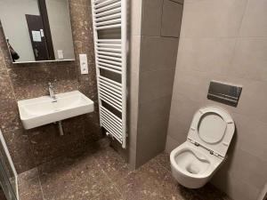 Pronájem bytu 2+kk, Praha - Košíře, Starokošířská, 60 m2