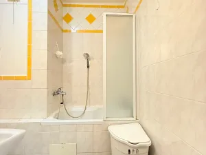 Pronájem bytu 1+kk, Praha - Řepy, Bazovského, 32 m2