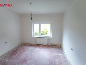 Prodej rodinného domu, Týnec nad Labem, Husova, 68 m2