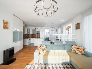Pronájem bytu 4+kk, Praha - Prosek, Trmická, 103 m2