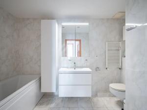 Pronájem bytu 4+kk, Praha - Prosek, Trmická, 103 m2