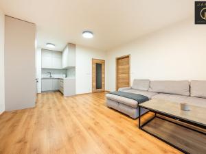 Pronájem bytu 2+kk, Kladno, Bohumila Landy, 58 m2