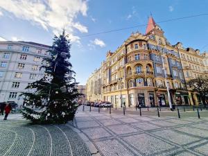 Pronájem restaurace, Praha - Holešovice, Janovského, 120 m2