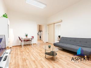 Prodej bytu 2+kk, Praha - Holešovice, Schnirchova, 52 m2