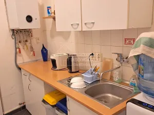 Pronájem kanceláře, Praha - Karlín, Prvního pluku, 103 m2