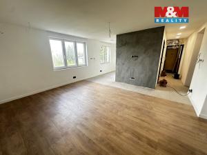 Prodej bytu 3+kk, Dvory, 76 m2