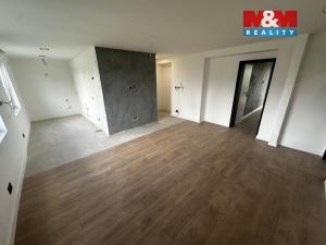 Prodej bytu 3+kk, Dvory, 76 m2
