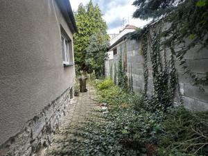 Prodej rodinného domu, Praha - Suchdol, K osmidomkům, 180 m2