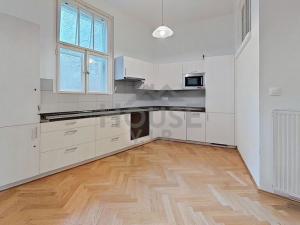 Pronájem bytu 1+kk, Praha - Nové Město, Ve Smečkách, 83 m2