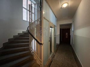 Pronájem bytu 1+kk, Praha - Nové Město, Ve Smečkách, 83 m2