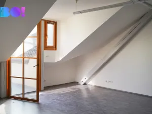 Pronájem kanceláře, Praha, Zubatého, 120 m2