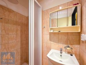 Pronájem bytu 1+kk, Kladno - Kročehlavy, Vodárenská, 26 m2