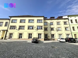 Pronájem kanceláře, Praha, Zubatého, 260 m2