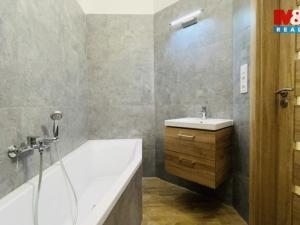 Pronájem bytu 4+kk, Jihlava, Lazebnická, 72 m2